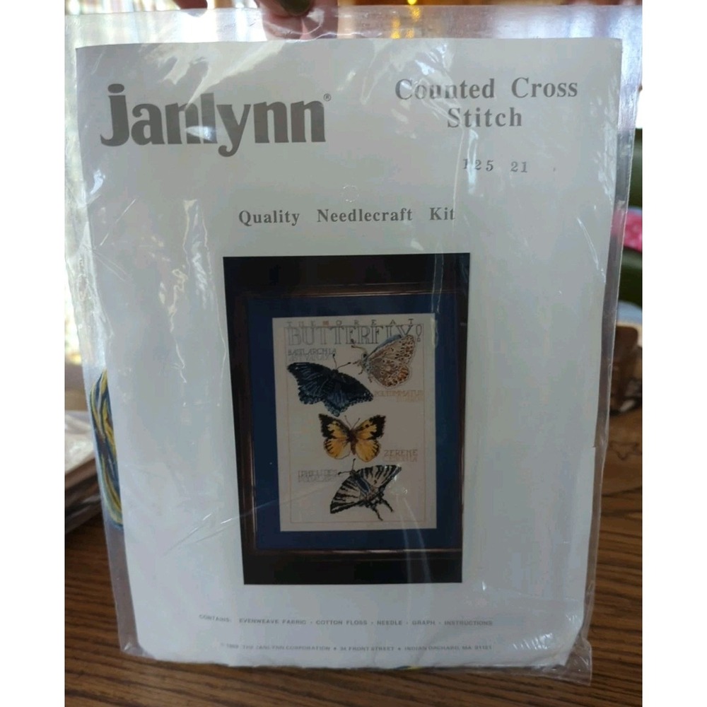 New Janlynn ~ Counted CROSS STITCH - 125-21 Butterfly Butterflies